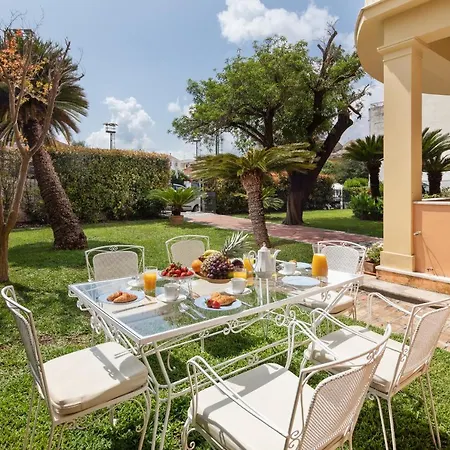 Cycas Estate Corfu Town ヴィラ *